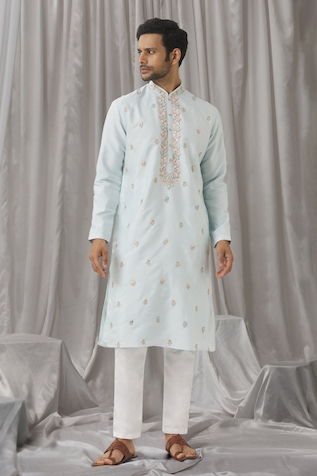 Alaya Advani Floral Zari Embroidered Kurta With Pant