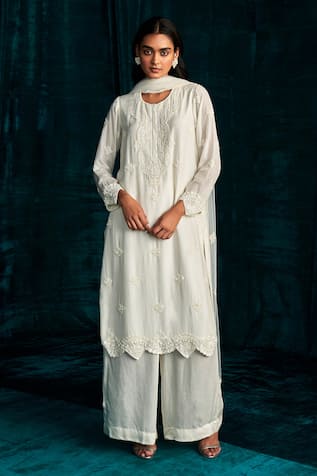 Kashmiraa Cut Dana Embroidered Kurta Palazzo Set 