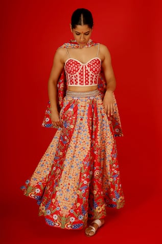 SAKSHAM & NEHARICKA Sureeli Hand Painted Lehenga Set 