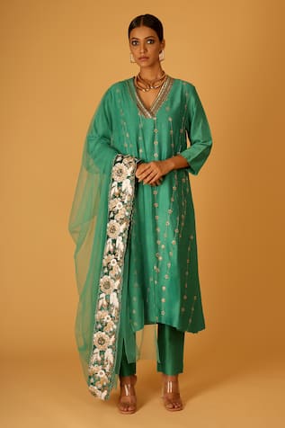 SAKSHAM & NEHARICKA Heena Hand Embroidered Kurta Pant Set 