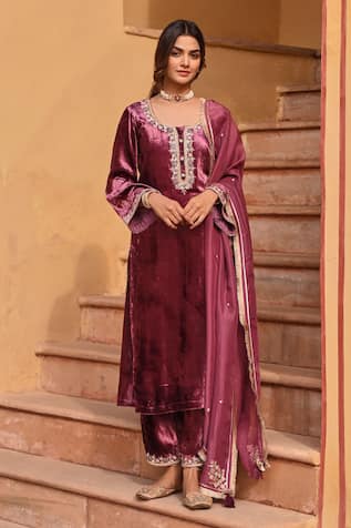 KARAJ JAIPUR Clover Fleur Embroidered Velvet Kurta Pant Set 