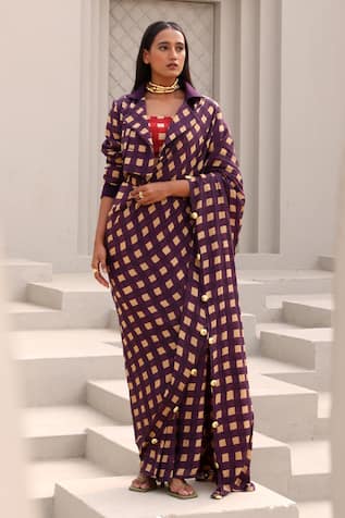 Aapro Printed Pre-Draped Saree Set With Jacket 