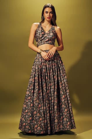 SAMMOHI BY MOKSHA AND HIRAL Floral Print Blouse With Lehenga 