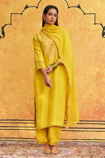 Weaver Story Floral Tilla Hand Embroidered Kurta Set 