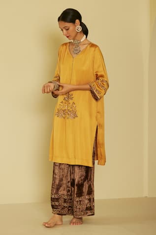 Sarang Kaur Arya Hand Embroidered Kurta & Pant Set 