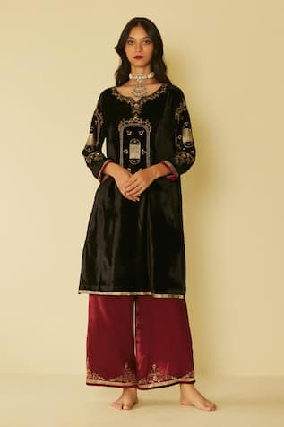 Sarang Kaur Dareecha Embroidered Kurta & Pant Set 