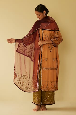 Sarang Kaur Farida Hand Embroidered Dupatta 