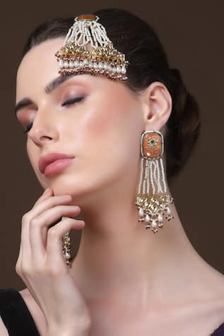Floral Kundan & Pearl Embellished Passa 