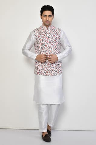 Floral Pattern Bundi Kurta Set 