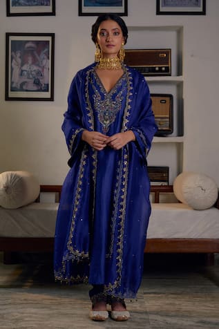 Irrau by Samir Mantri Myra Silk Chanderi Neckline Embroidered Kurta Set 