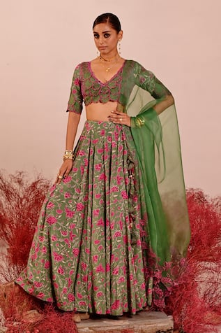 Baise Gaba Liuora Floral Embroidered Lehenga Set 