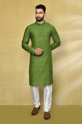 Jaal Thread Embroidered Kurta Set 