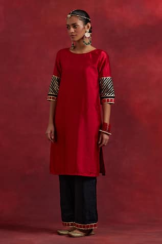 TIC Jennifer Cuff Embroidered Kurta 