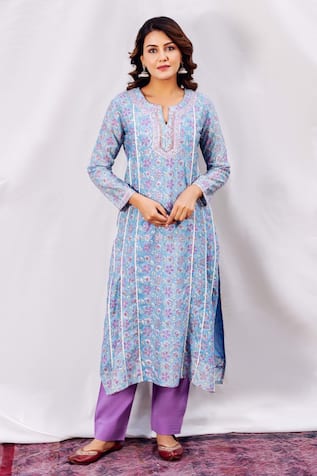 Buy Khadi stripe kurta with pants by NAUTANKY at Aza Fashions | Cotton kurti  designs, Kurti designs party wear, Designer kurti patterns