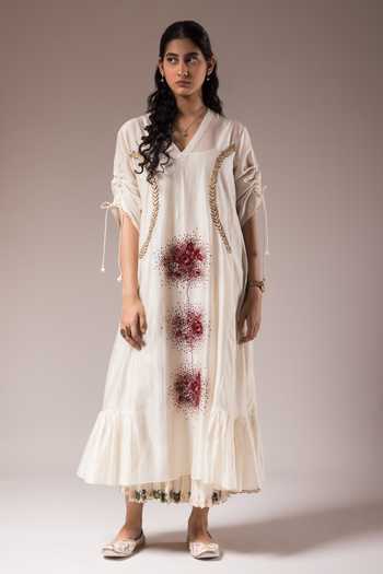 Prama By Pratima Pandey Rosette Embroidered Kurta With Inner Dress 