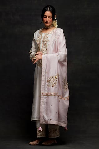 Anantaa By Roohi Silk Chanderi Flower Embroidered Dupatta 