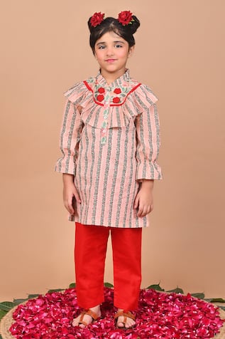 THE COTTON STAPLE Nutmeg Leaf Stripe Print Kurta & Pant Set 