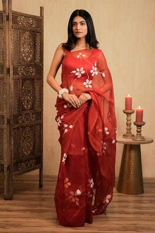 Mangalmay by Aastha Bloom Hand Painted Saree With Unstitched Blouse Piece 