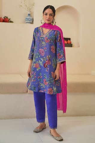 Pita Nila Fiza Floral Print Short Kurta Pant Set 