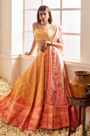 LASHKARAA Floral Blossom Print Lehenga Set 