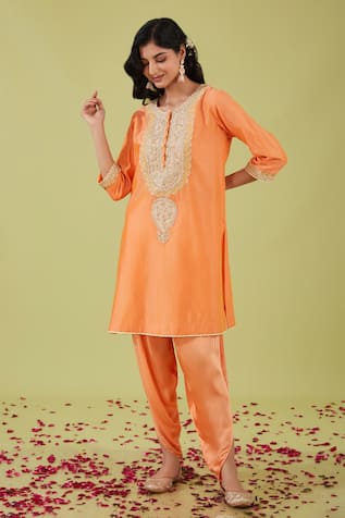 Preeti S Kapoor Blossom Yoke Embroidered Kurta With Samosa Pant 