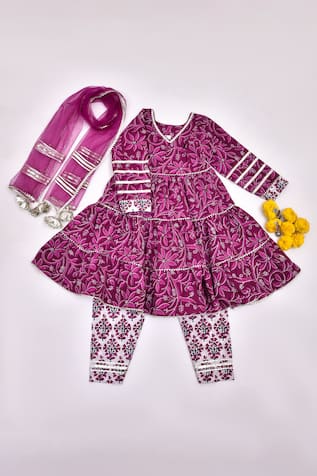 Yuvraani Jaipur Floral Print Embroidered Kurta Pant Set 