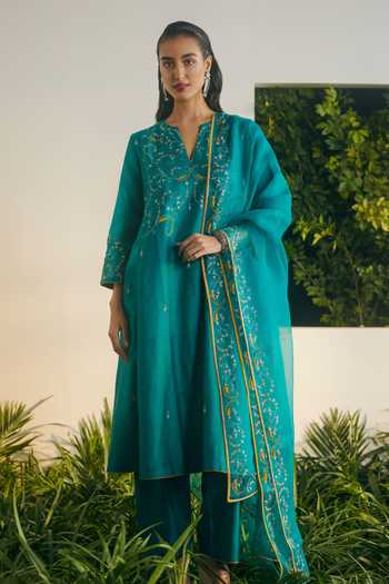 Shikha Mehta Aarohi Embroidered Kurta Pyjama Set 