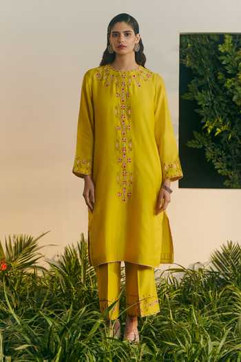 Shikha Mehta Anika Embroidered Kurta & Pant Set 