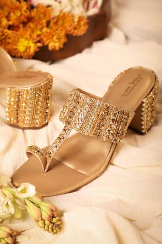 5Elements Jason Cutdana & Bead Embellished Kolhapuri Heels 