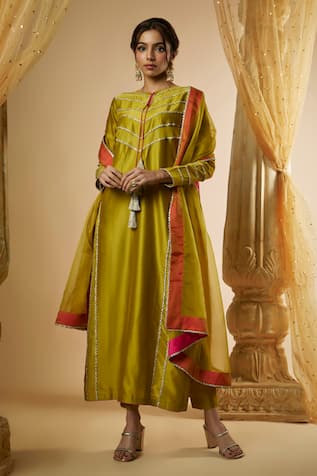 The Aarya Panelled Hand Embellished Kurta Set 