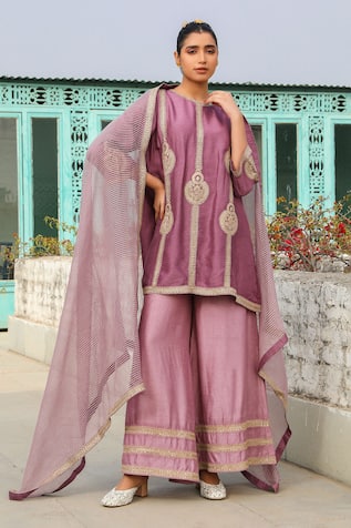 RoohbyRidhimaa Zainaa Zari Embroidered Kurta Flared Pant Set 