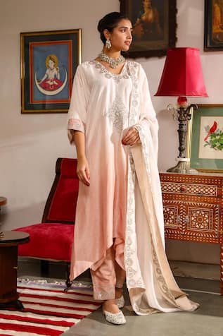 RoohbyRidhimaa Mehreen Embroidered Ombre Asymmetric Kurta Pant Set 