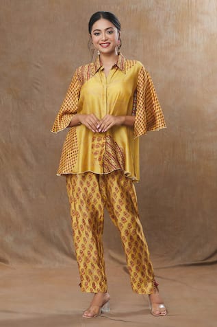 SHRADDHA RAMBHIA Printed Bell Sleeve Shirt & Pant Set 