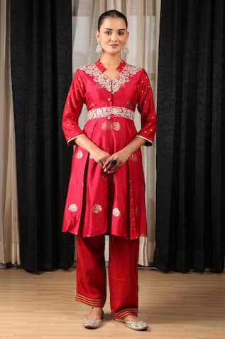 House Of Supriya Floral Patterned Kurta Pant Set 