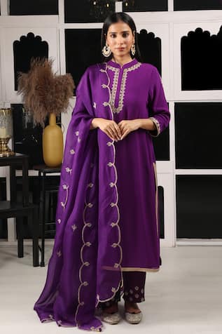 HOUSE OF SUPRIYA Bullian Leaf Embroidered Kurta Pant Set 