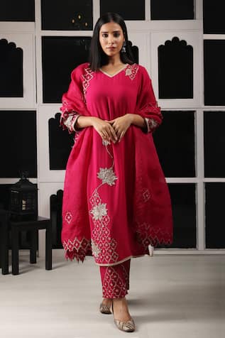 HOUSE OF SUPRIYA Padma Bloom Embroidered Kurta Pant Set 