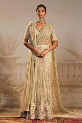 Ridhi Mehra Sitara Pre-Draped Embellished Saree Set 