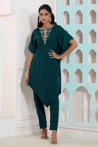 Naintara Bajaj Thread Embroidered Asymmetric Tunic & Pant Set