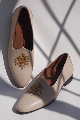 Rigel Bead Sequin Embroidered Mojari 