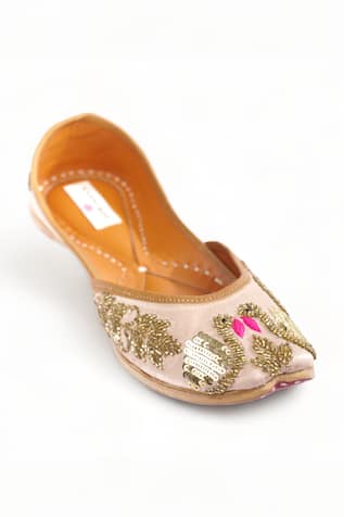 Flamingo Sequin Embroidered Juttis 