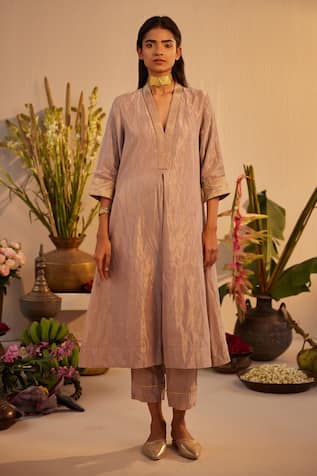 Shorshe Clothing Geometric Woven Border Kurta With Pant 