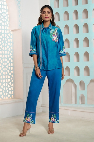 Naintara Bajaj Chanderi Placed Crochet Embroidery Shirt With Pant