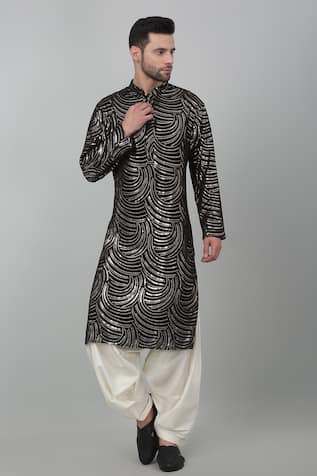 Aham-Vayam Chandramani Sequin Embroidered Kurta Set 