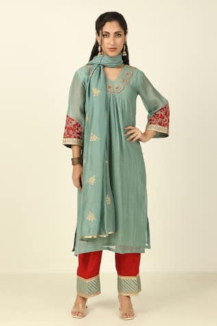 Tashee Chanderi Floral Embroidered Kurta Pant Set 