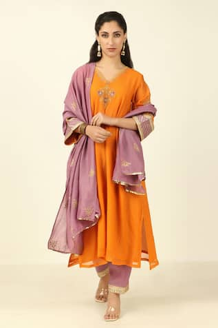 Tashee Straight Fit Chanderi Kurta Pant Set 