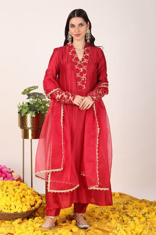 Tashee Weaved Zari Florin Neckline Anarkali Set 