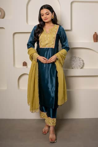 saangi by shubhangi Yoke Hand Embroidered Straight Kurta Pant Set 