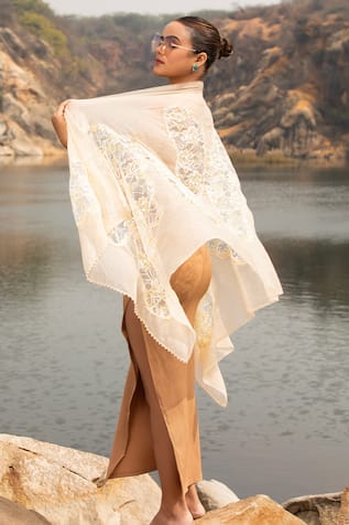 MODARTA Floral Lace Embroidered Stole 