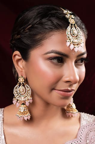 Anana Ishita Kundan Studded Maangtikka & Earrings Set 