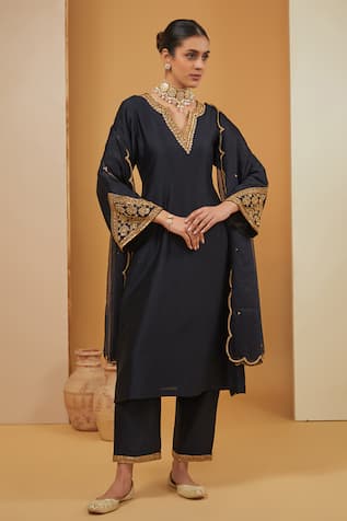 Neha Khullar Placement Embroidered Chanderi Silk Kurta Pant Set 